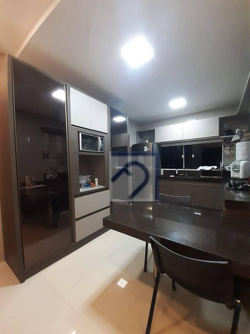 Casa de Condomínio à venda com 4 quartos, 207m² - Foto 18