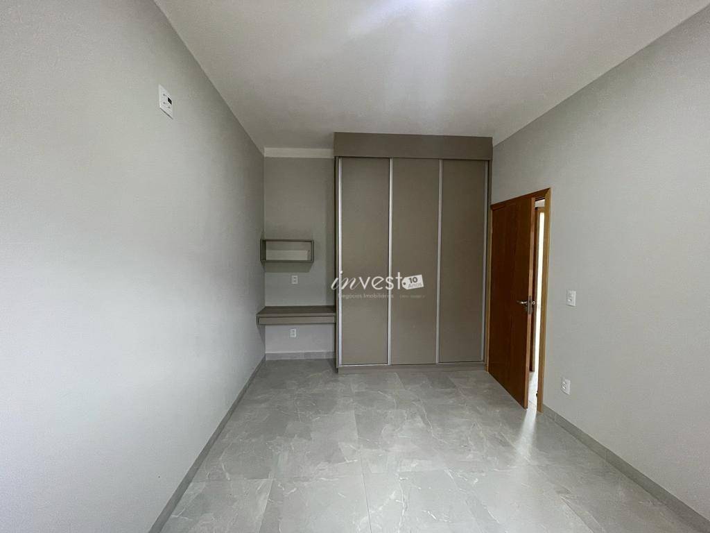 Casa à venda com 3 quartos, 191m² - Foto 13