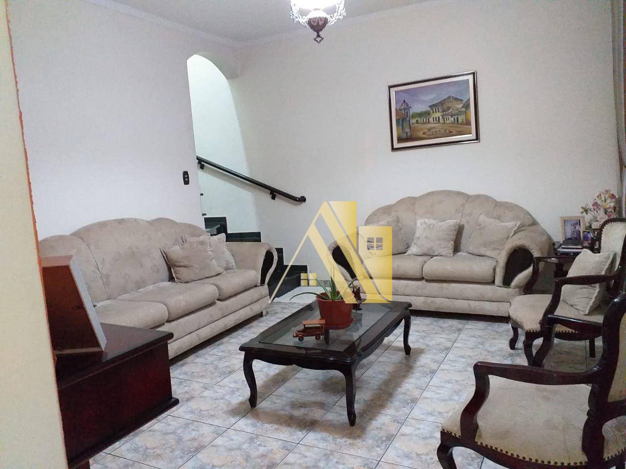 Sobrado à venda com 3 quartos, 259m² - Foto 1