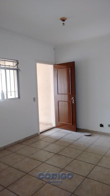 Casa para alugar com 1 quarto, 60m² - Foto 3