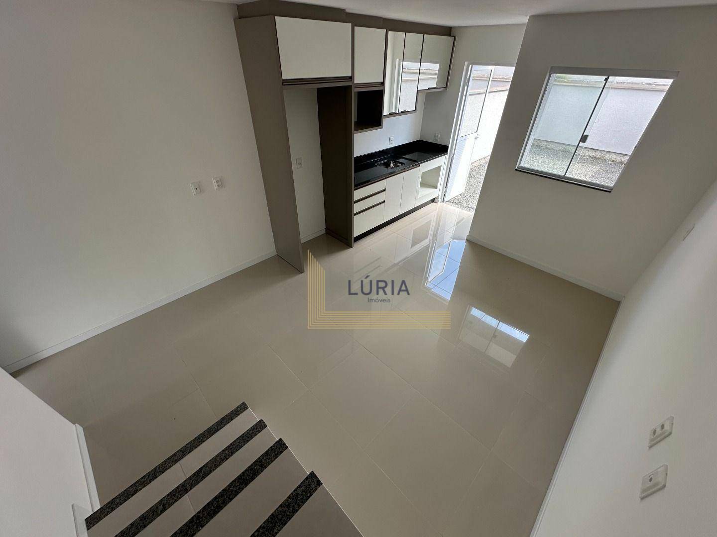 Sobrado à venda com 2 quartos, 85m² - Foto 3