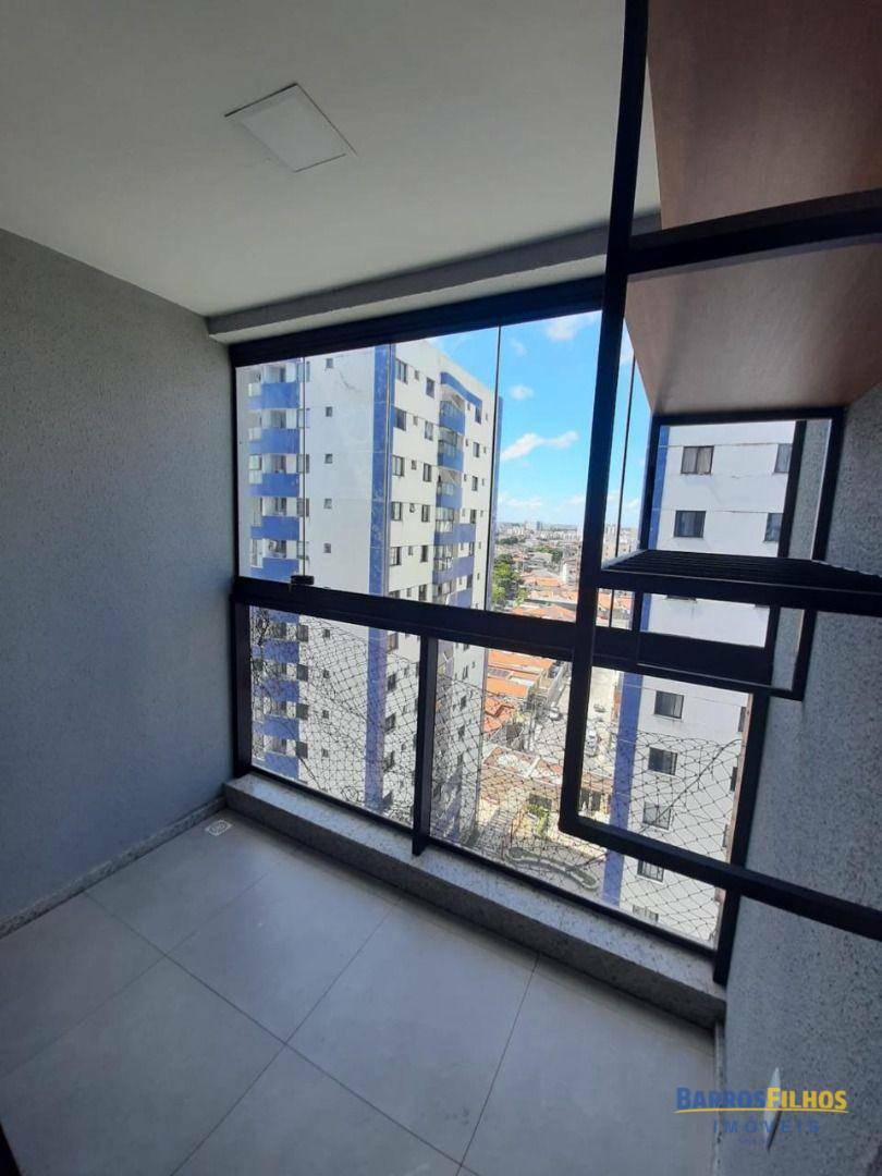 Apartamento para alugar com 3 quartos, 70m² - Foto 4