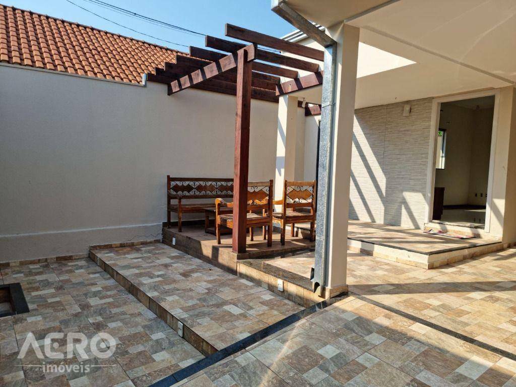 Casa, 3 quartos, 175 m² - Foto 2