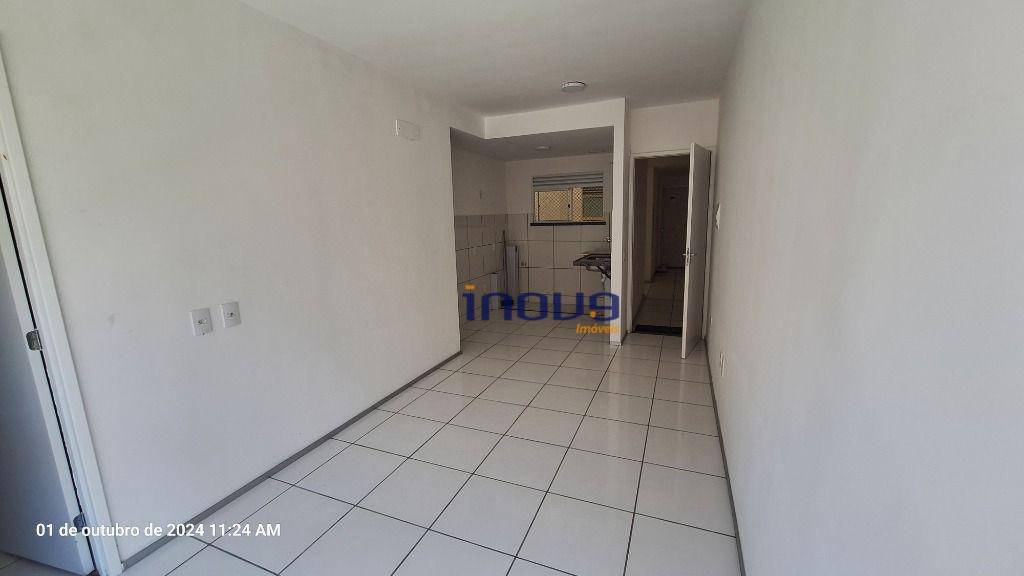 Apartamento à venda com 2 quartos, 43m² - Foto 4