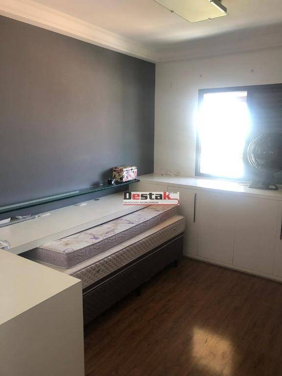 Apartamento à venda com 3 quartos, 181m² - Foto 8