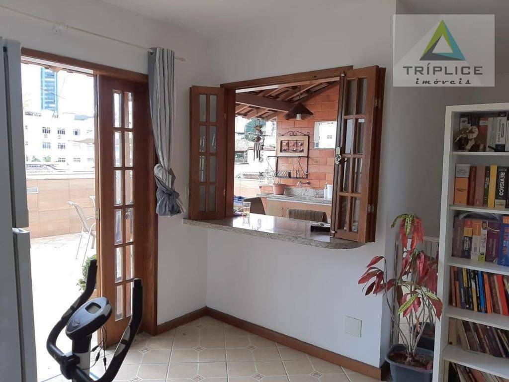 Casa à venda com 5 quartos, 270m² - Foto 32