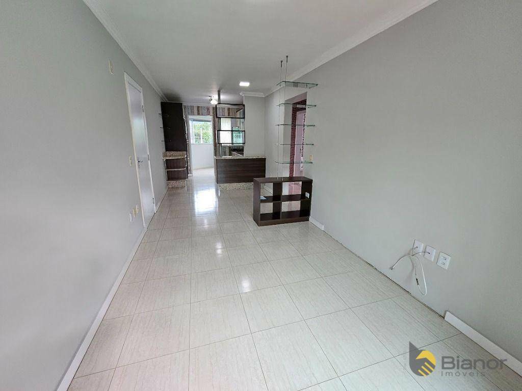 Apartamento para alugar com 3 quartos, 83m² - Foto 2