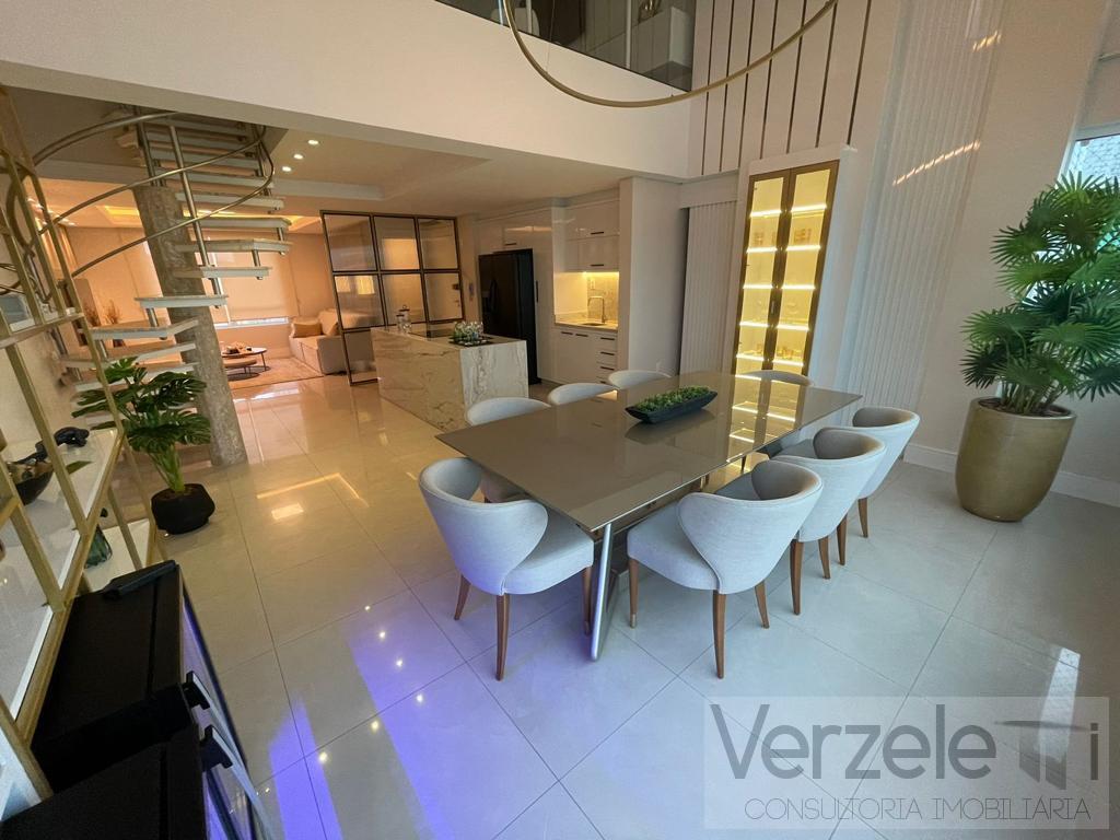 Cobertura à venda com 4 quartos, 225m² - Foto 1