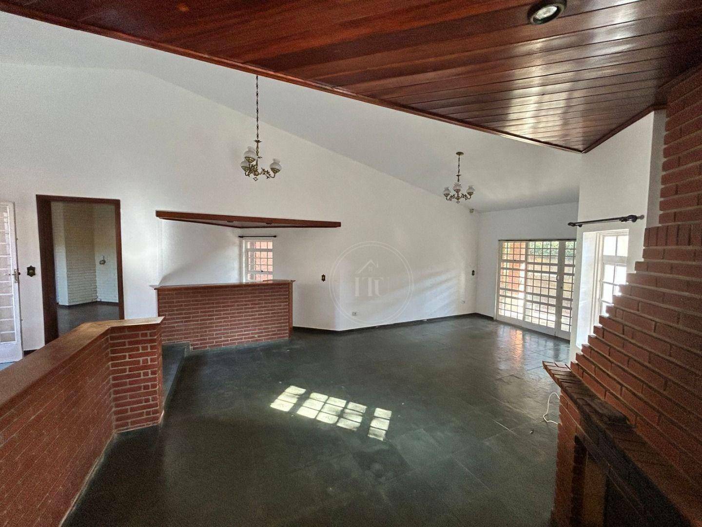 Casa à venda e aluguel com 3 quartos, 386m² - Foto 7