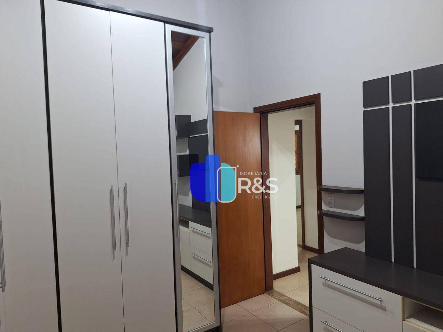 Casa de Condomínio à venda e aluguel com 3 quartos, 263m² - Foto 14