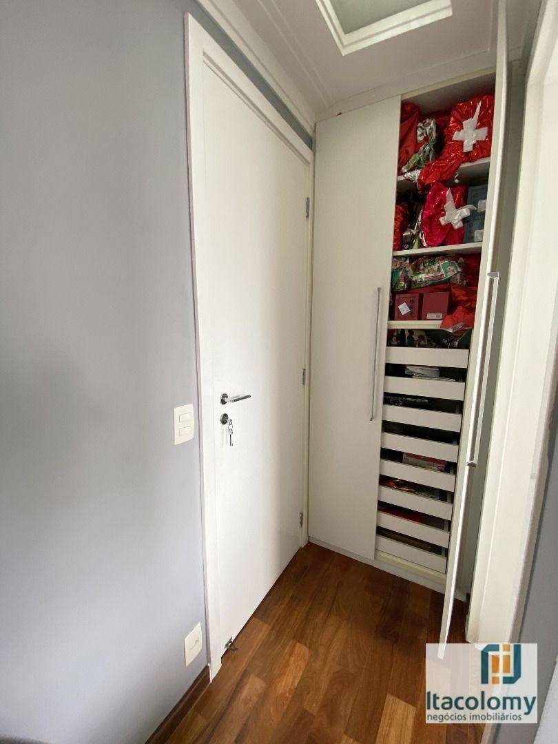 Apartamento à venda com 4 quartos, 258m² - Foto 31