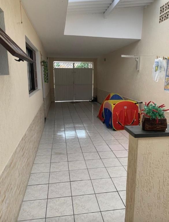 Casa à venda com 6 quartos, 250m² - Foto 5