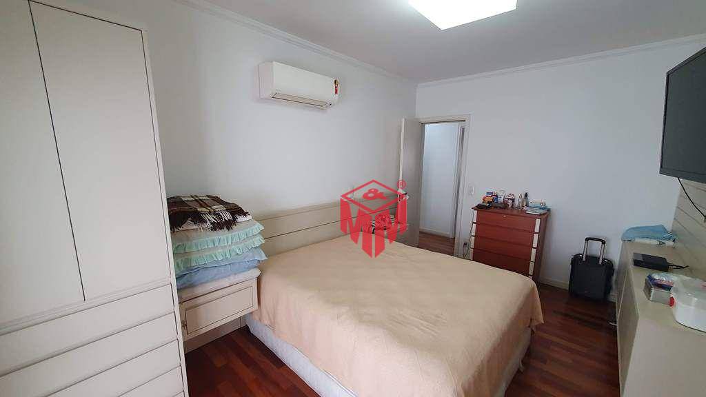 Apartamento à venda com 4 quartos, 203m² - Foto 14