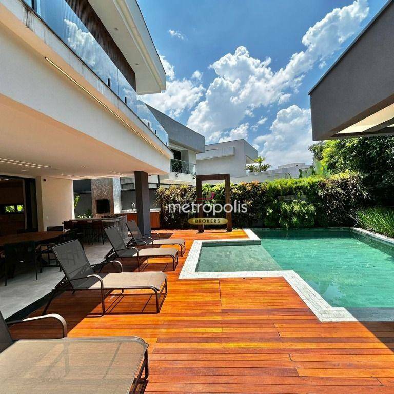 Sobrado à venda com 5 quartos, 380m² - Foto 1