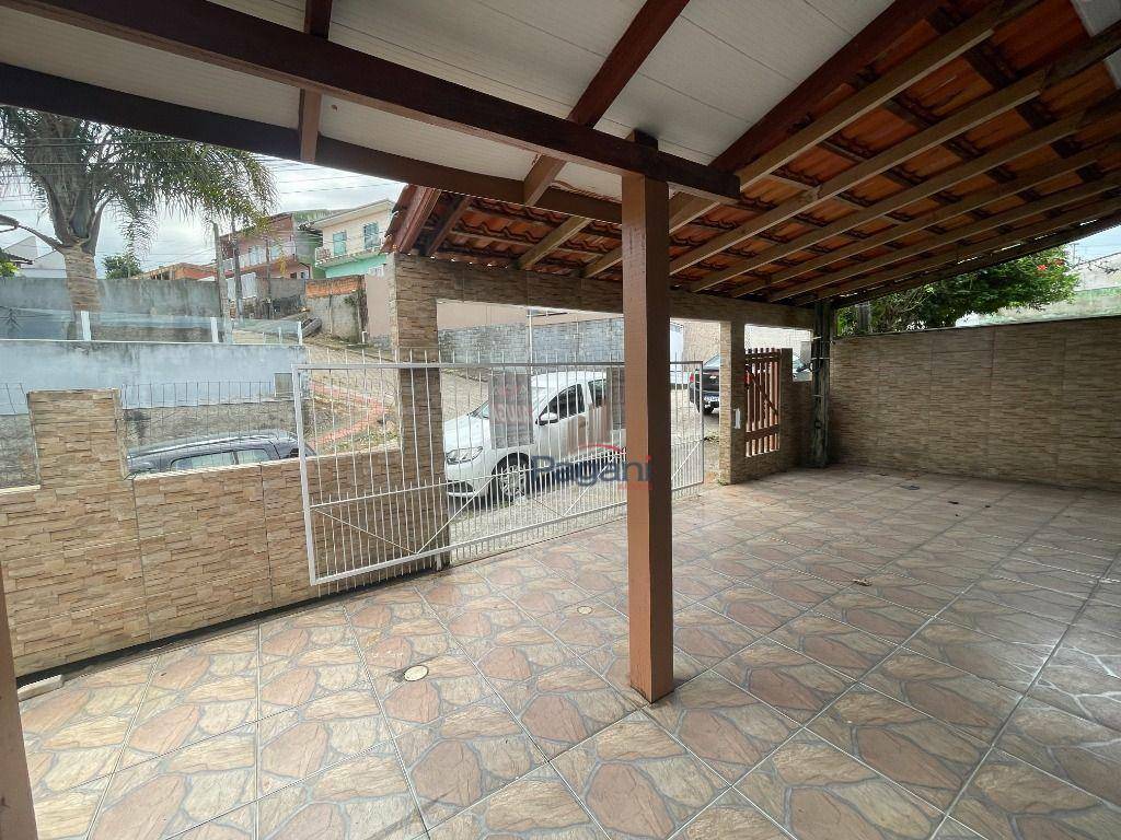 Casa para alugar com 2 quartos, 100m² - Foto 9
