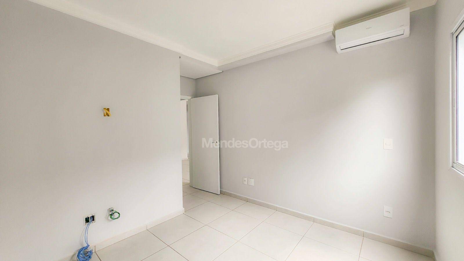 Apartamento à venda com 2 quartos, 70m² - Foto 12