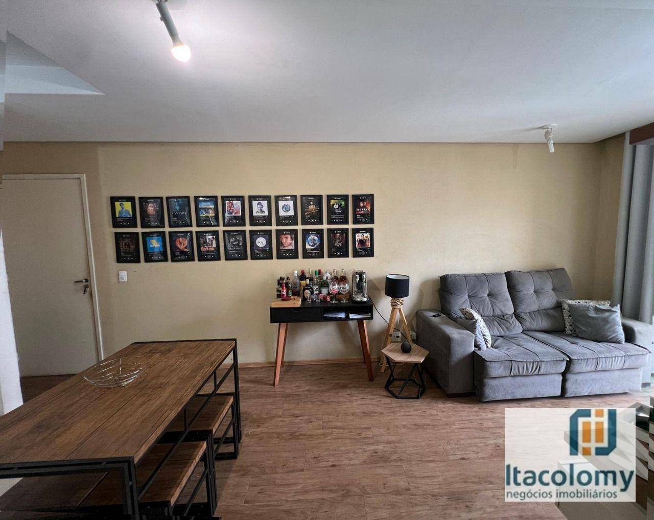 Apartamento à venda com 2 quartos, 61m² - Foto 1