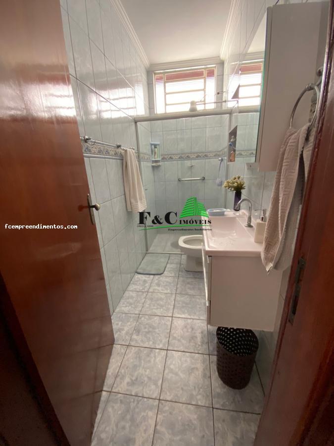 Casa à venda com 2 quartos, 140m² - Foto 13