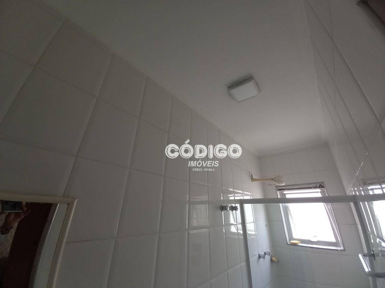 Casa para alugar com 4 quartos, 420m² - Foto 29