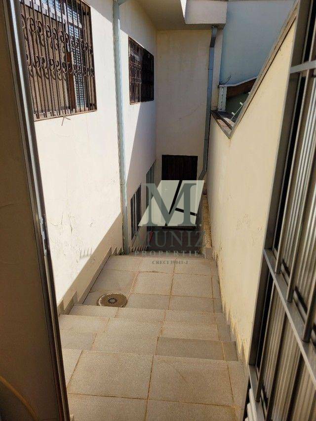 Casa à venda com 4 quartos, 297m² - Foto 15