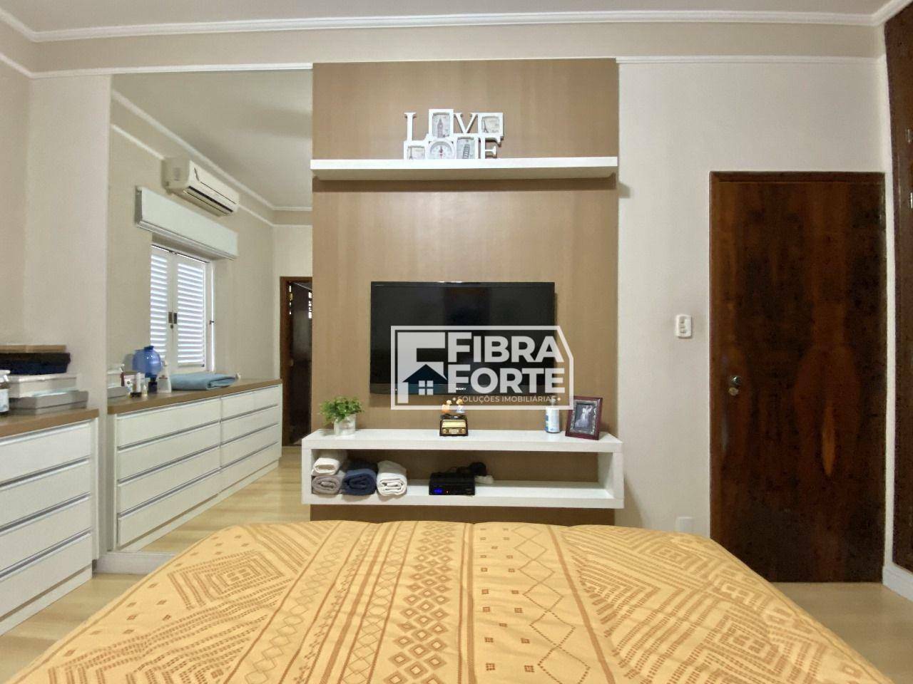 Casa à venda com 3 quartos, 208m² - Foto 18