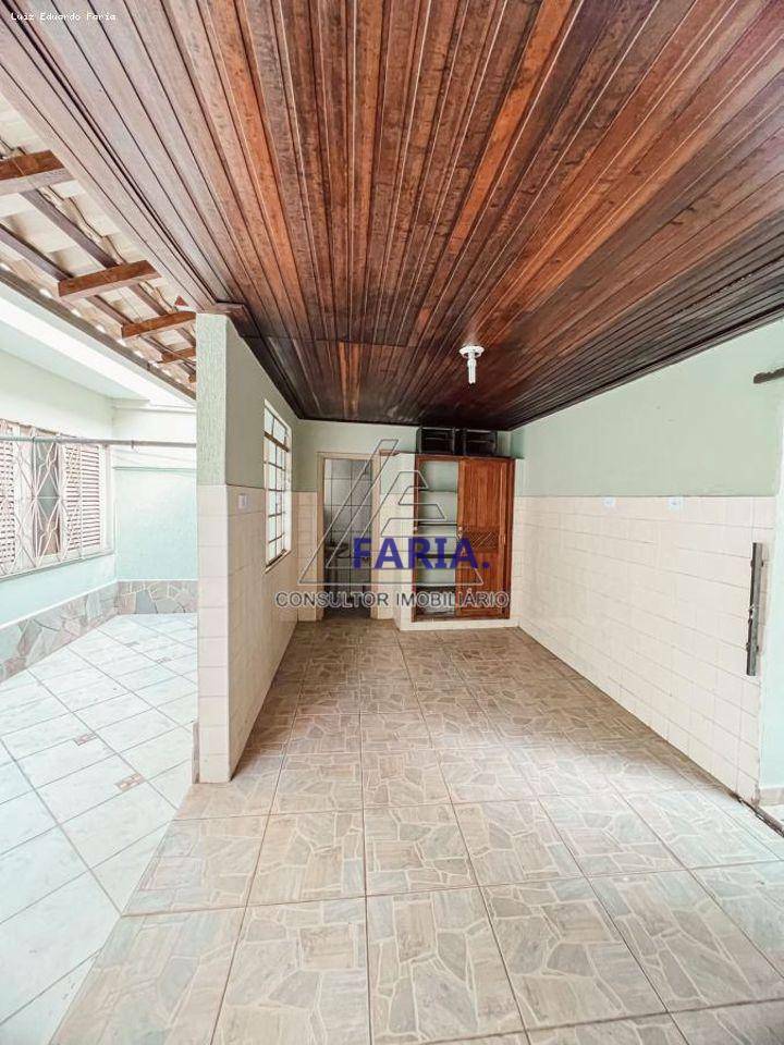 Casa à venda com 4 quartos, 250m² - Foto 12