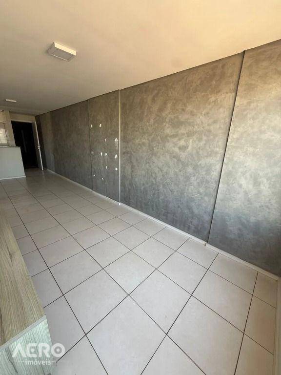 Apartamento à venda com 2 quartos, 61m² - Foto 9