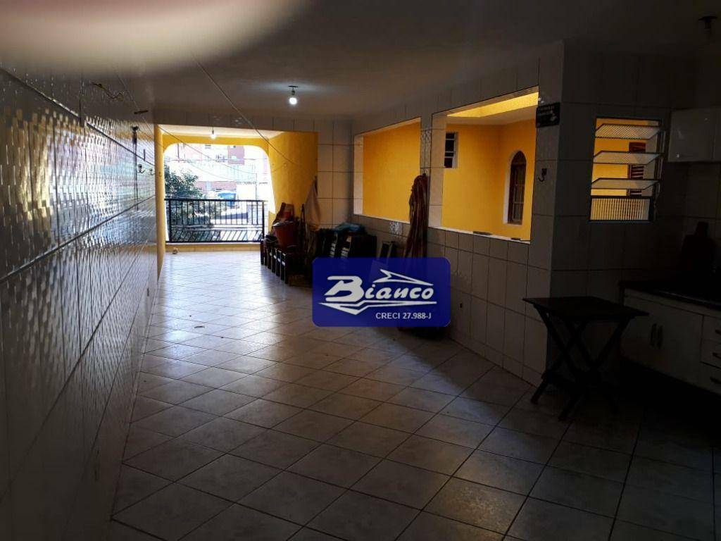 Sobrado à venda com 3 quartos, 305m² - Foto 4