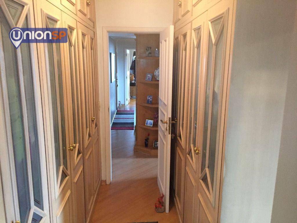 Apartamento à venda com 4 quartos, 200m² - Foto 19