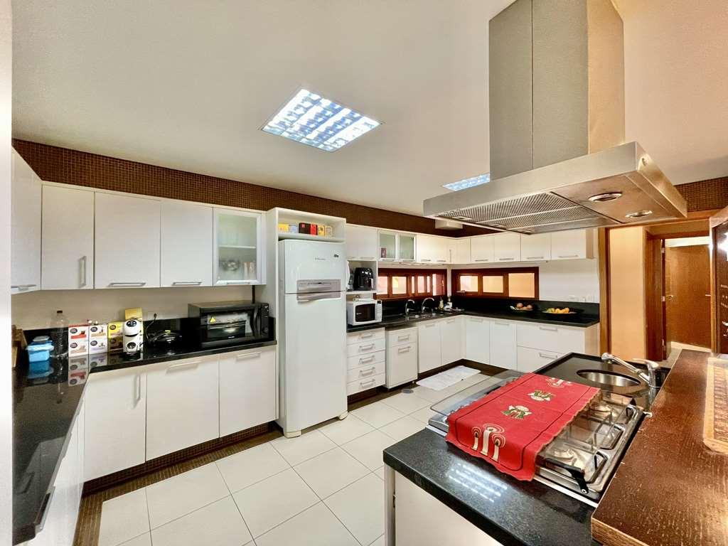 Casa à venda com 5 quartos, 1580m² - Foto 15