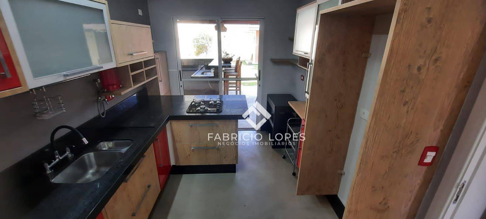 Casa para alugar com 3 quartos, 130m² - Foto 12