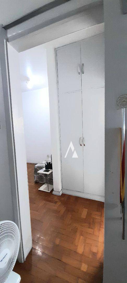 Apartamento à venda com 1 quarto, 54m² - Foto 10