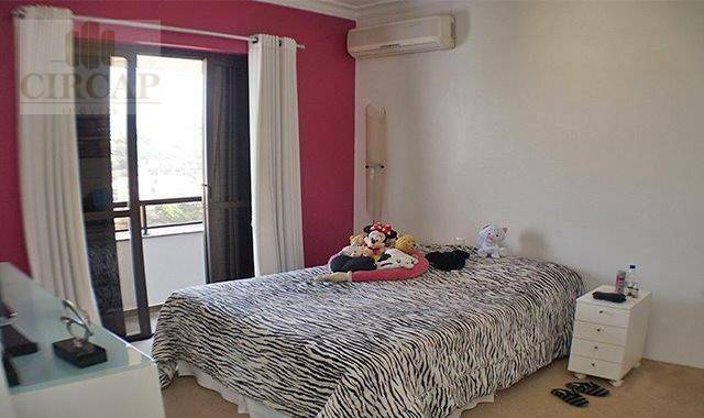 Apartamento à venda com 4 quartos, 340m² - Foto 13