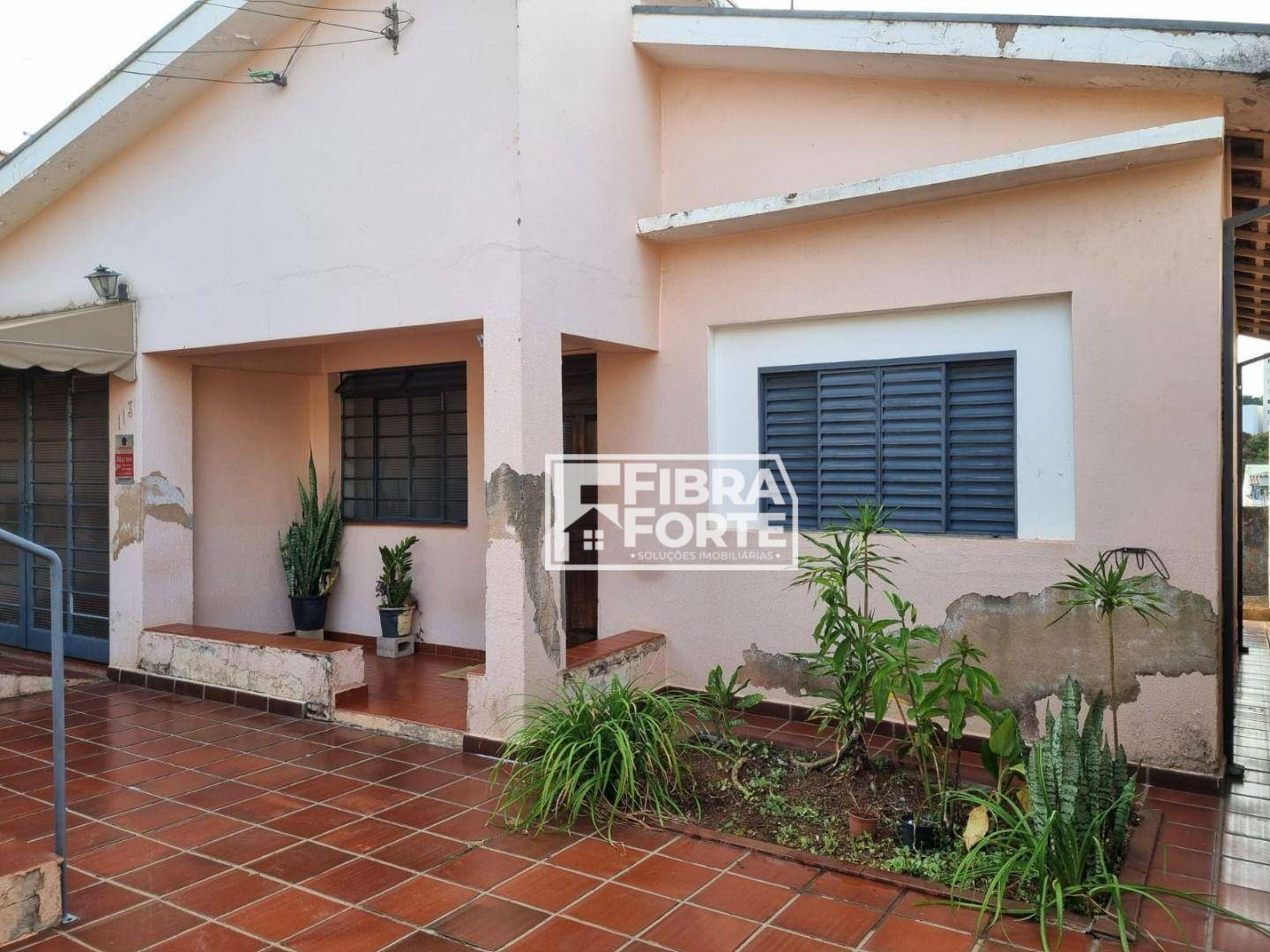 Casa à venda com 2 quartos, 121m² - Foto 1