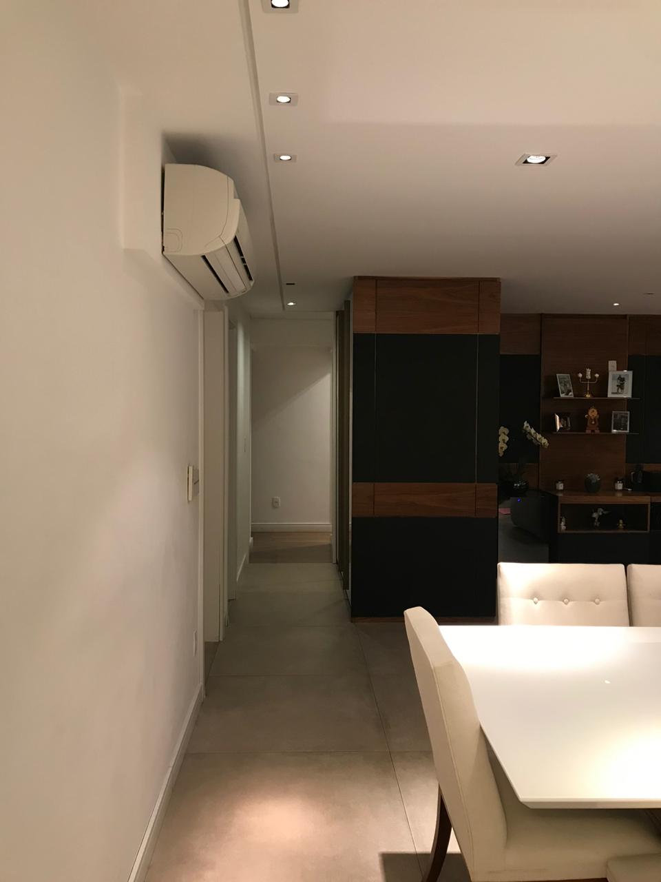 Apartamento à venda com 3 quartos, 161m² - Foto 2