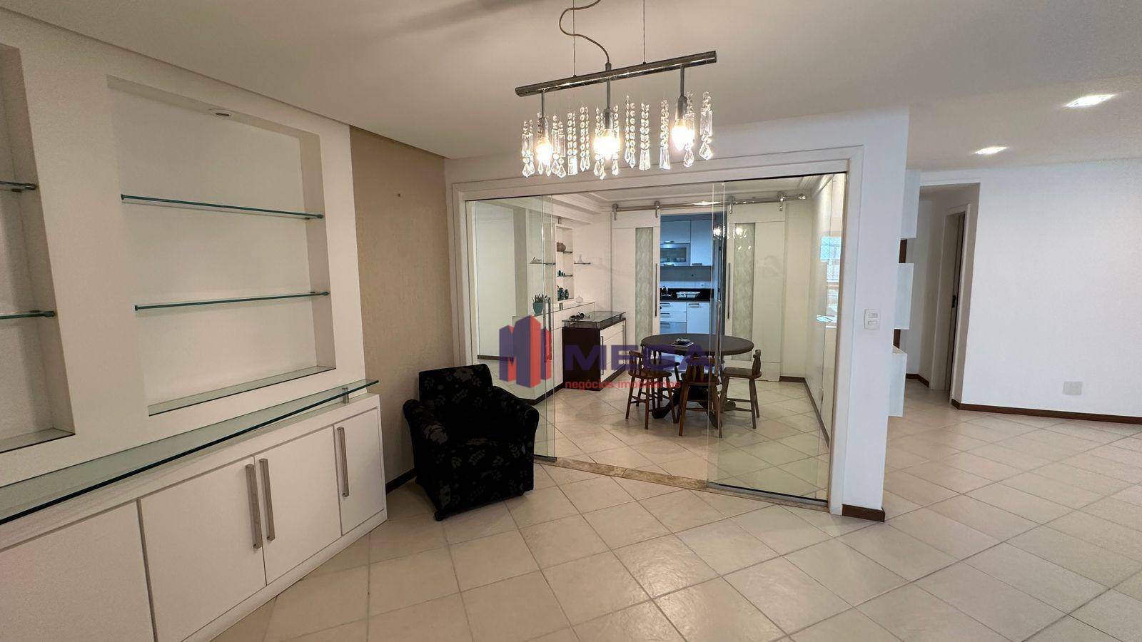 Apartamento à venda com 4 quartos, 250m² - Foto 6