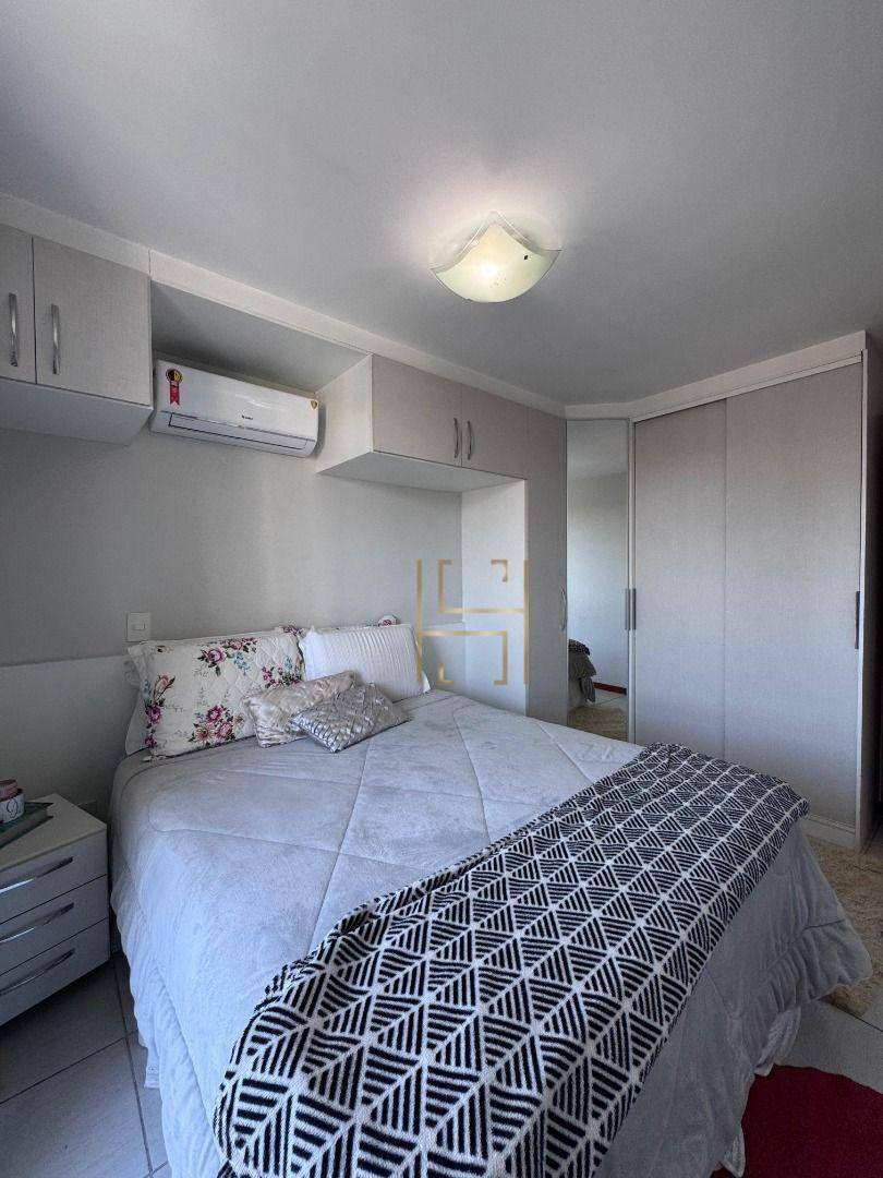 Apartamento à venda com 2 quartos, 77m² - Foto 14