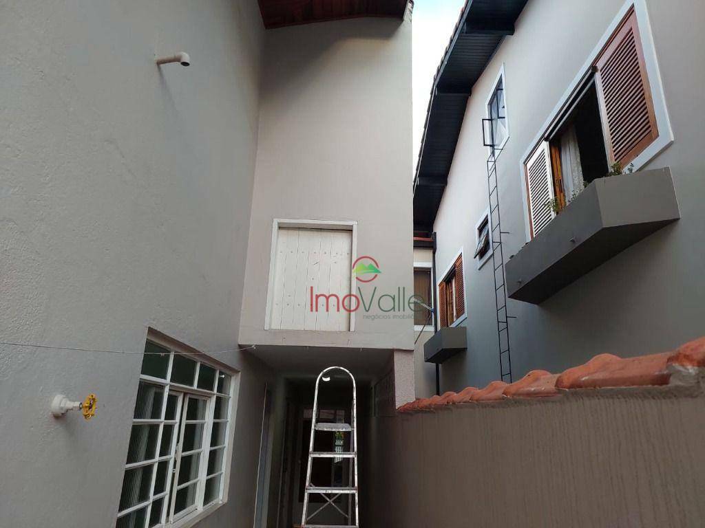 Casa de Condomínio à venda com 3 quartos, 280m² - Foto 17