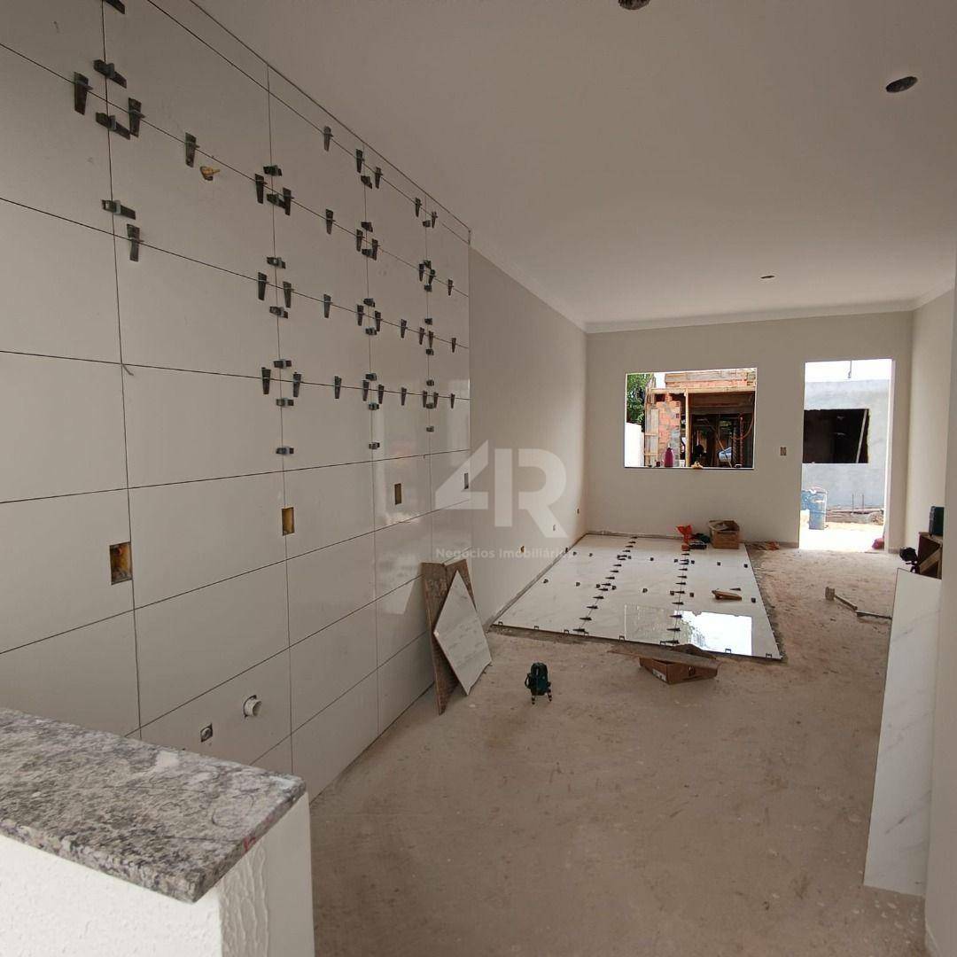 Casa à venda com 3 quartos, 60m² - Foto 14