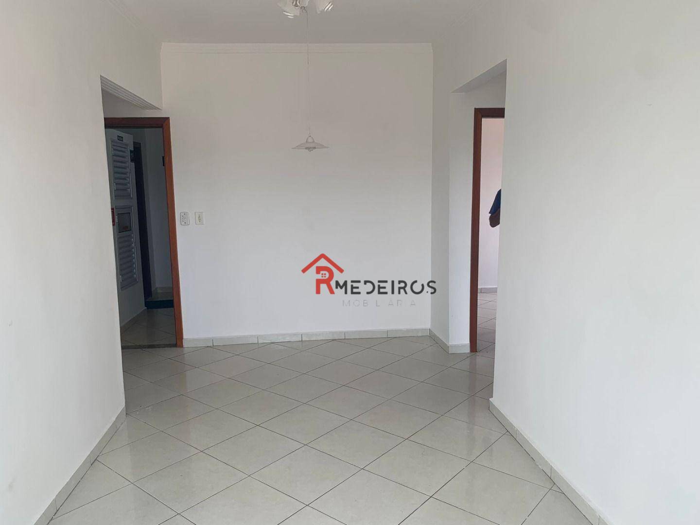 Apartamento à venda com 2 quartos, 45m² - Foto 2