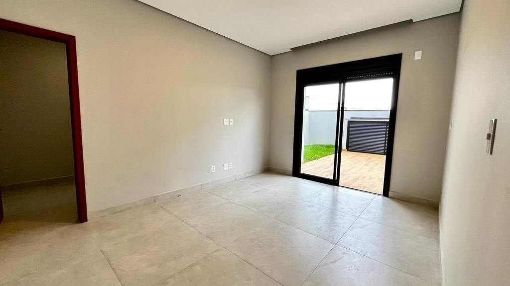 Casa à venda com 3 quartos, 300m² - Foto 17