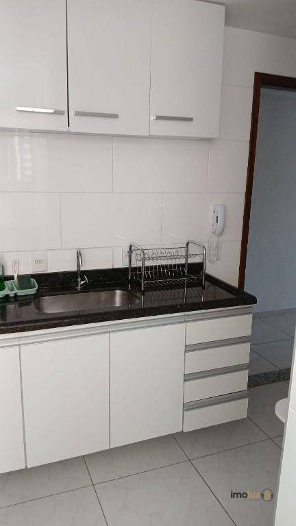 Apartamento para alugar com 2 quartos, 72m² - Foto 10