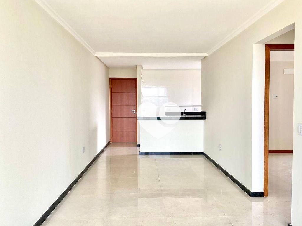 Apartamento à venda com 2 quartos, 60m² - Foto 4