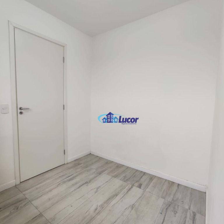 Apartamento à venda com 2 quartos, 38m² - Foto 11