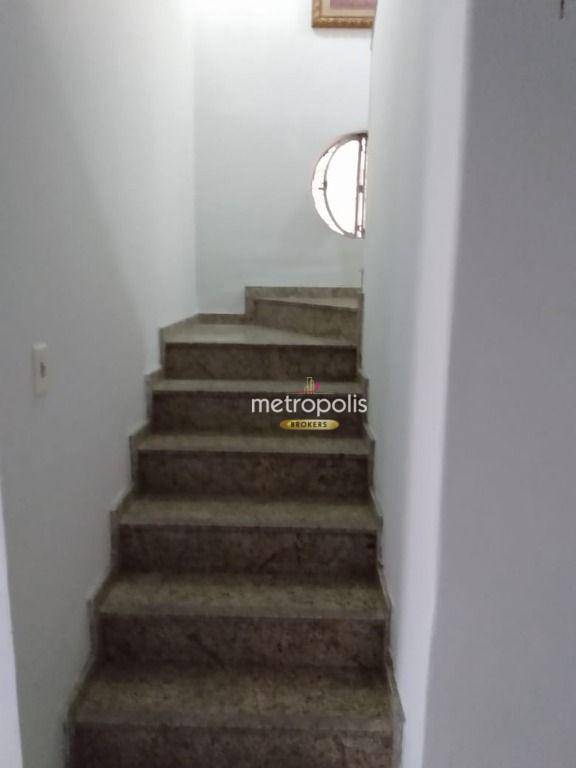 Sobrado à venda com 2 quartos, 204m² - Foto 8