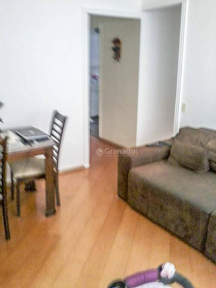 Apartamento à venda com 2 quartos, 56m² - Foto 11