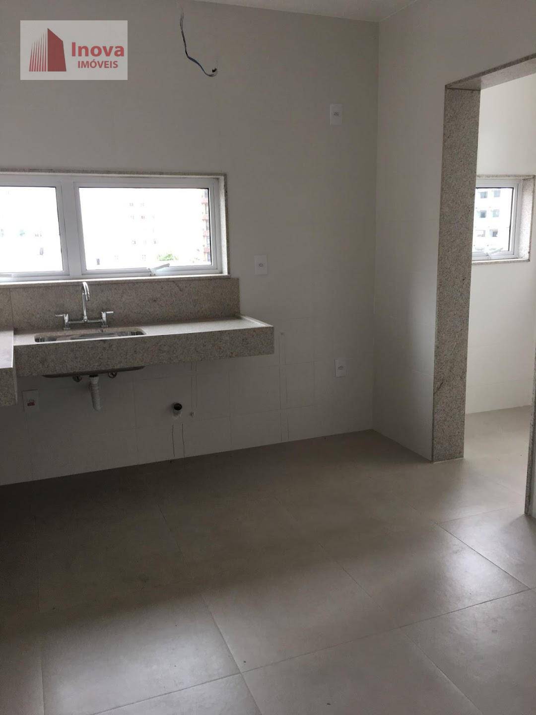 Apartamento à venda com 4 quartos, 200m² - Foto 23