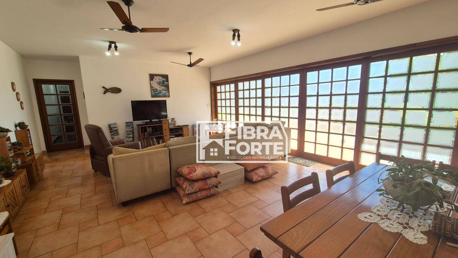 Chácara à venda com 5 quartos, 562m² - Foto 8