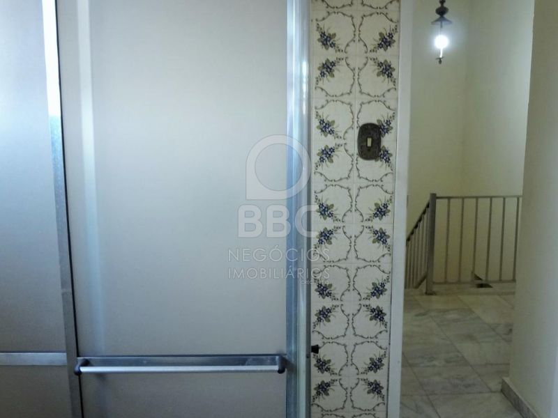 Sobrado à venda com 2 quartos, 240m² - Foto 10