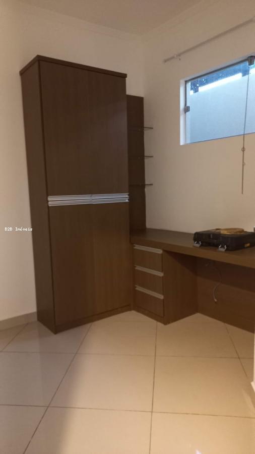 Casa à venda com 3 quartos, 250m² - Foto 42